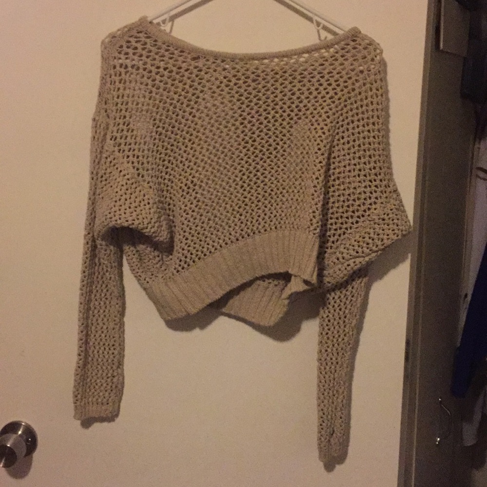 Tan long sleeve nitted cropped too